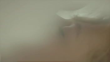 चलाएँ क्लो ग्रेस मोरेट्ज़ - नवंबर अपराधी