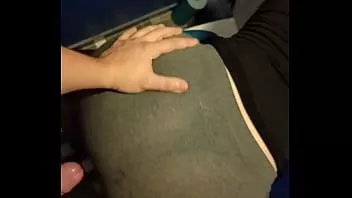 Afspelen Snel neuken met deze jonge pawg in een nachtclub!