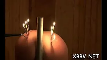 play গর্জিয়াস বোমশেল তার বিশাল সেক্স টুলের উপর বসে আছে