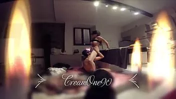 play Lambendo lentamente, até que ela esguiche dentro de sua boca