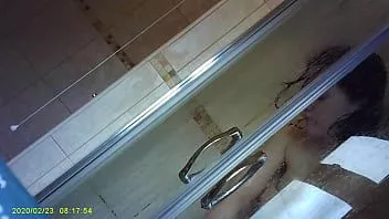 चलाएँ 1.3 . में मेरे रूममेट पर जासूसी
