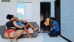 تشغيل الهواة البرازيلية إليان فوراكاو في الثلاثي مشبع بالبخار في عيد الحب