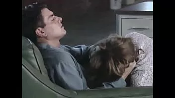 play एशलिन गेरे और जॉन स्ट्रॉन्ग - विश्वास ने धोखा दिया