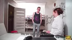 Reproducir Profesora MILF caliente es follada duramente por su joven tutor en un intenso tutorial porno en 4K