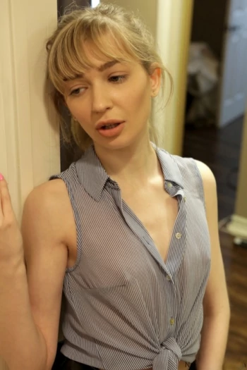 Bintang porno Mackenzie Moss