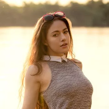 Pornostar Joy Draiki