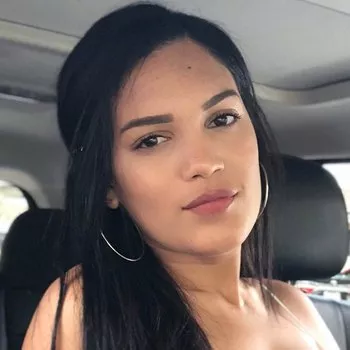 Bintang porno Alina Belle