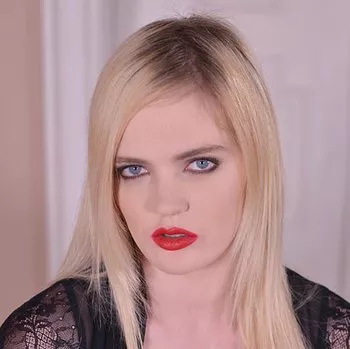 Porno Yıldızı Carly Rae Summers